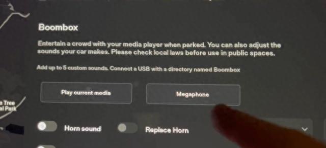 特斯拉最新推送的更新可让车主把汽车变成扩音器