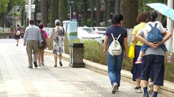 “太热了！”昆明气温直逼30℃！云南这地气温位居全国第一