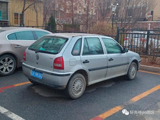 2003年国产的上海大众高尔，没有夫 丨 Volkswagen GOL