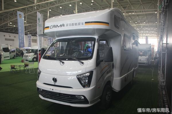 堪称国内迷你级C型房车｜2018款菜马智能房车 仅售22.98万