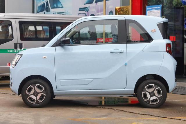 东风小康风光MINIEV，电动机总功率30kW ，售价4.96万