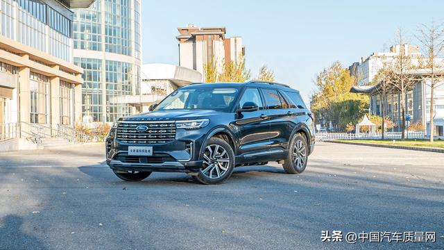 美式豪华“大七座”SUV 中国汽车质量网试驾长安福特探险者