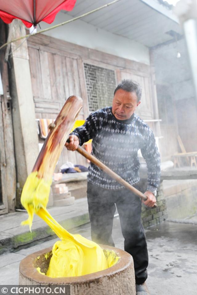 重庆梁平：黄粑粑飘香