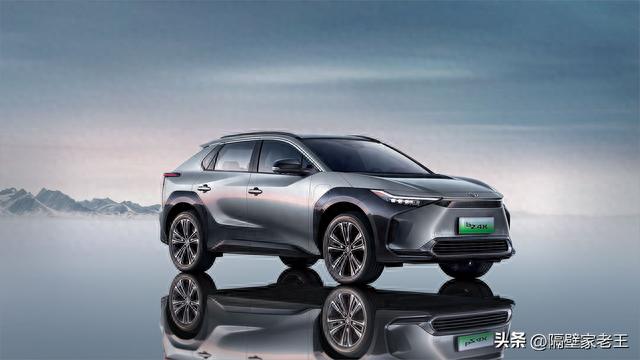 丰田甩出“王炸”，纯电SUV bz4X实车曝光，一次性解决用户5大痛点