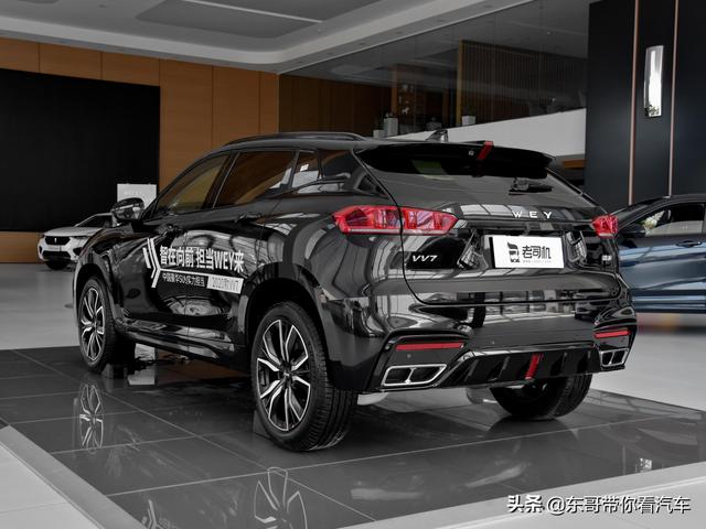 中型SUV，熏黑外观，配置不错，实拍WEY VV7