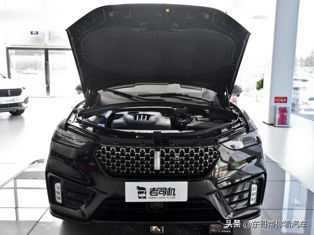 中型SUV，熏黑外观，配置不错，实拍WEY VV7