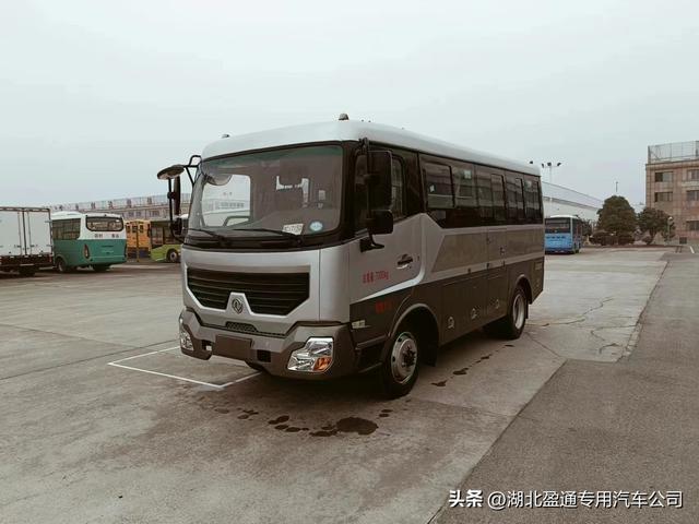 东风天锦四驱10-17座中巴商务车｜国六4x4越野17座房车EQ6600ZT6D