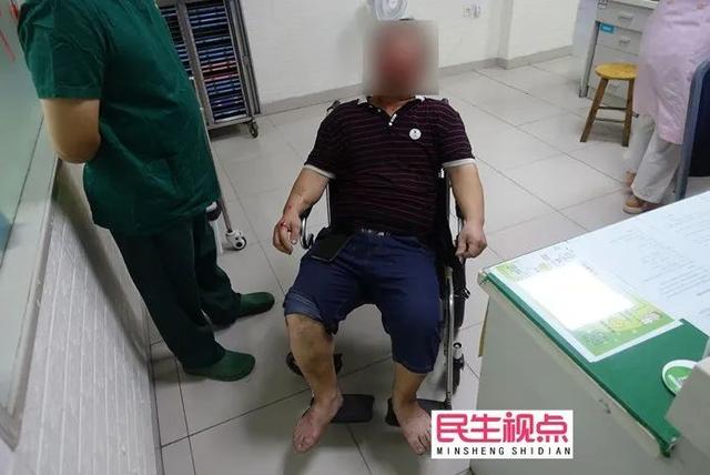 东莞一男子骑自行车遭小车“追尾”连人带车被撞翻，小车却逃之夭夭