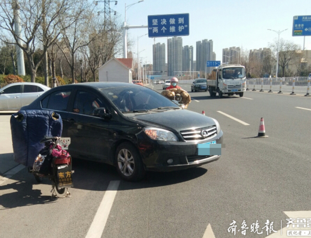 逆行电动车撞上刚出停车场的私家车 交警：同等责任