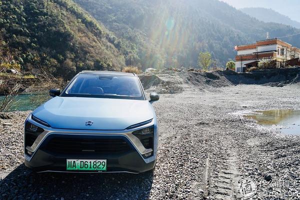 一人一车，电车独自挑战川西秘境，点亮卧龙熊猫圣地