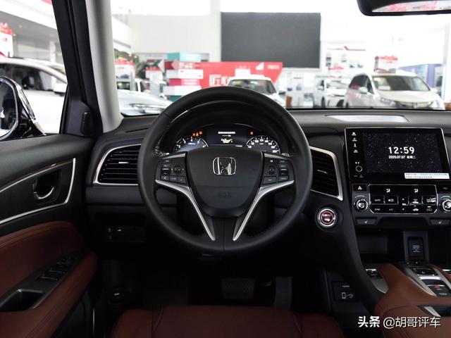 日系中型SUV，空间大得离谱，实拍本田冠道