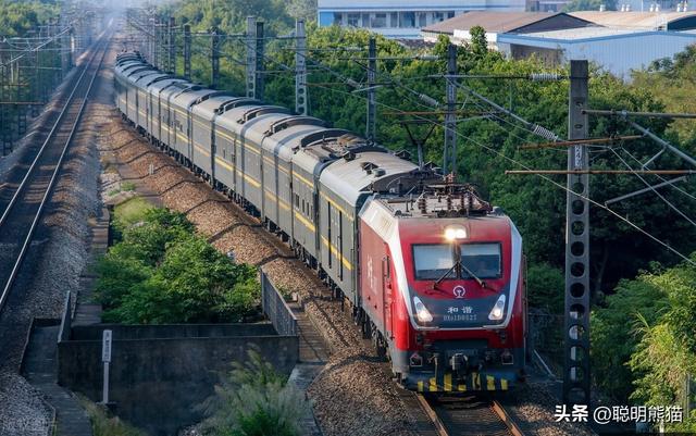 K604次由运城开往北京丰台，沿闻喜、侯马、襄汾、霍州方向行驶