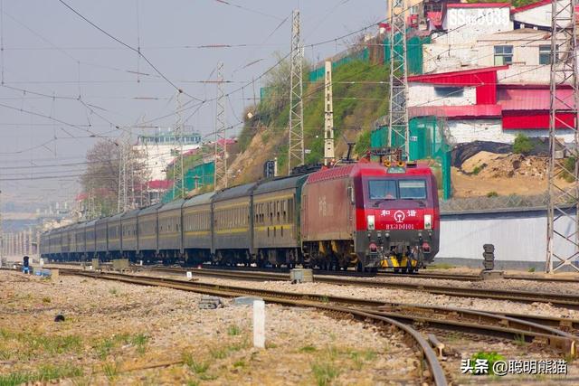 K604次由运城开往北京丰台，沿闻喜、侯马、襄汾、霍州方向行驶