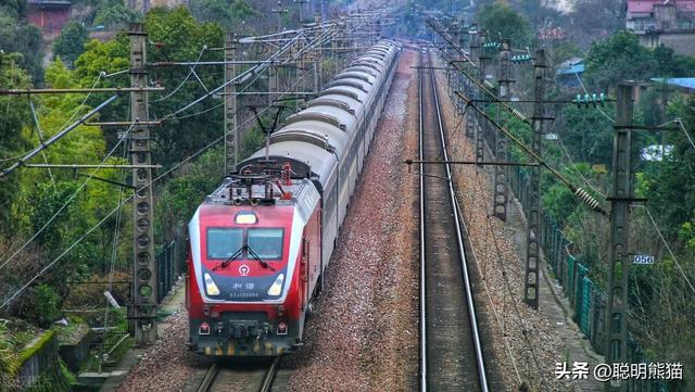 K604次由运城开往北京丰台，沿闻喜、侯马、襄汾、霍州方向行驶