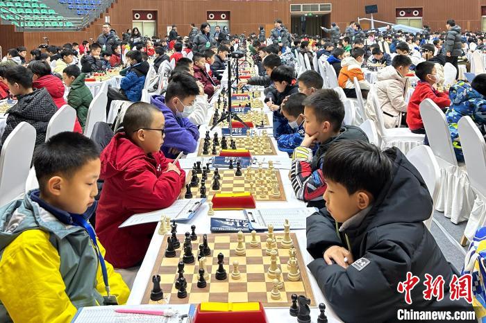 2025年全国国际象棋青少年锦标赛（个人）开赛 近800名棋手一决高下