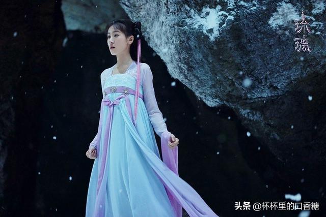 9位同龄不同命女星！杨紫坐稳顶流，娜扎没演技，袁冰妍没资源