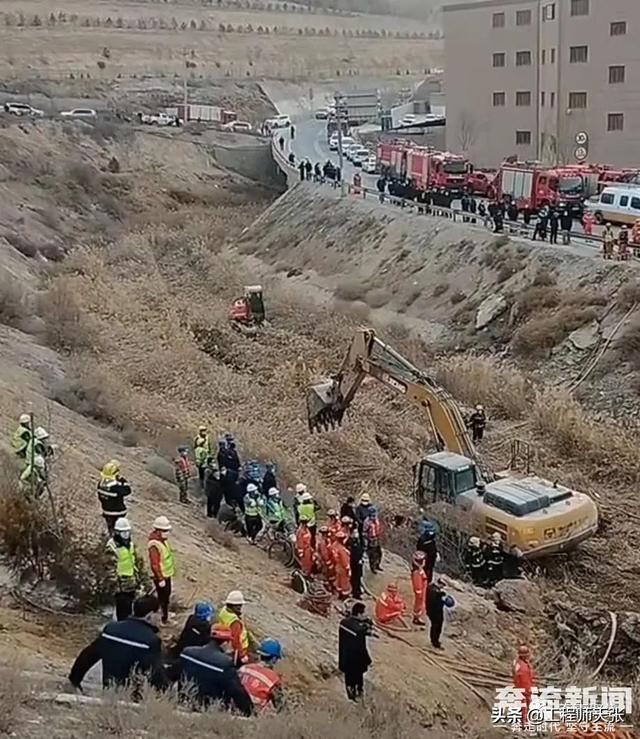 突发！甘肃靖远货车撞坏铁路桥致机车跌落，深扒限高架该不该设？