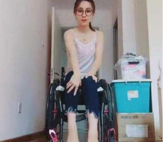 25岁美女网上征婚，合适立马领证，看完多数人沉默了