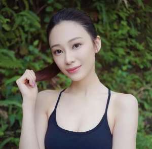 堵嘴美女(TVB女神叶蒨文上位在即新剧遭绑架，胶布封嘴仍不忘秀好身材)