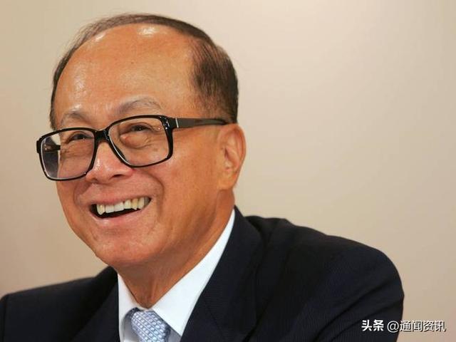 96岁李嘉诚千亿身价也带不走，最终还是油尽灯枯，留下一个传奇