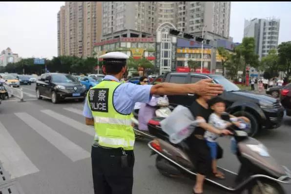 昨天，大赣州最风光的人被人肉：集体吃大餐过端午还免费看演出